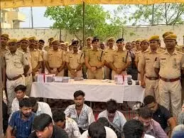 सरकारी योजनाओं के पैसों की घपलेबाजी का पर्दाफाश, मास्टरमाइंड समेत 30 गिरफ्तार