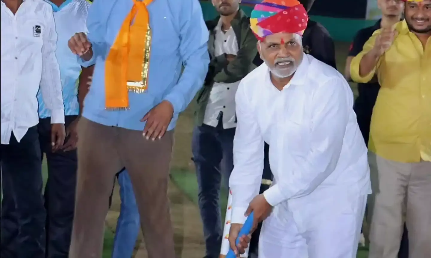 KPL सैंक्शन 17 डे-नाइट क्रिकेट प्रतियोगिता का शुभारंभ KPL सैंक्शन 17 डे-नाइट क्रिकेट प्रतियोगिता का शुभारंभ