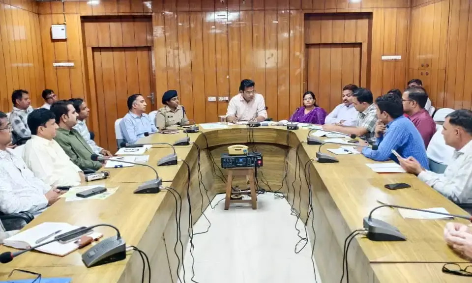 राष्ट्रीय स्वदेशी महोत्सव की तैयारियों पर हुई समीक्षा बैठक
