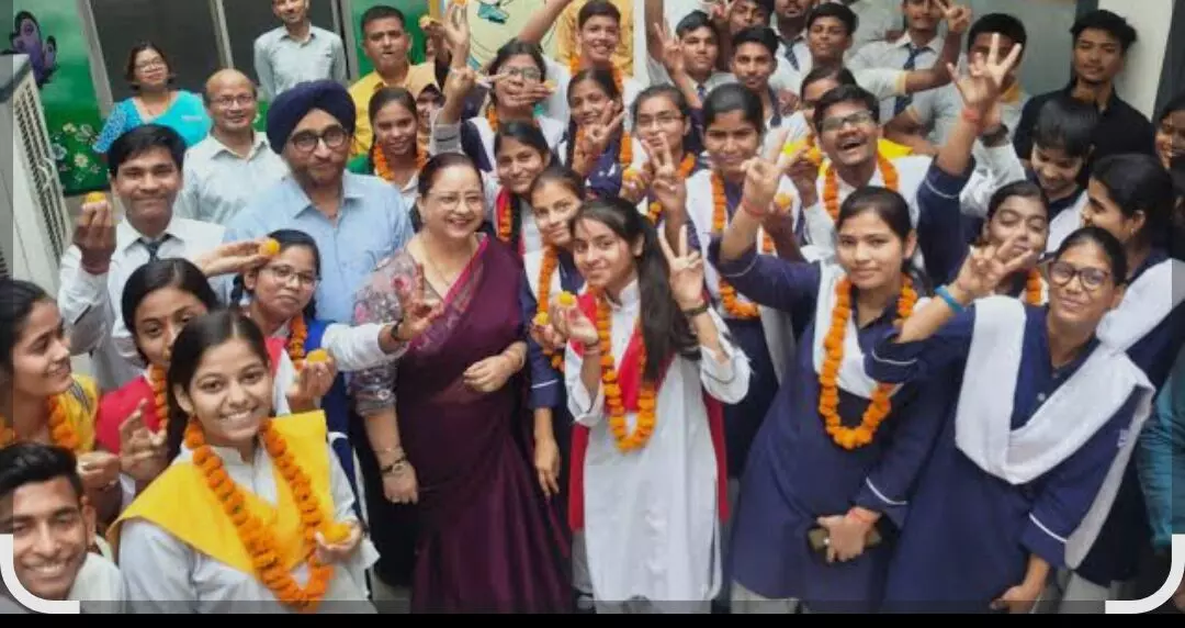 निजी स्कूलों से 7 दिन में विद्यार्थियों की संख्या अपडेट करने के निर्देश, 10वीं का परिणाम प्राथमिकता में रहेगा निजी स्कूलों से 7 दिन में विद्यार्थियों की संख्या अपडेट करने के निर्देश, 10वीं का परिणाम प्राथमिकता में रहेगा