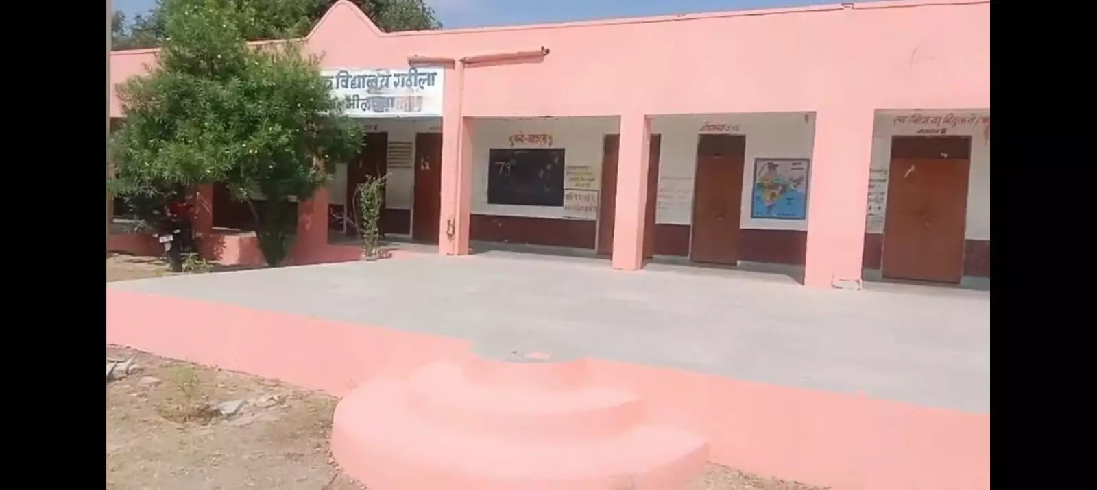 गंठीला विद्यालय में दीपावली की जगमग, रंग-रोगन के साथ करवाई रोशनी