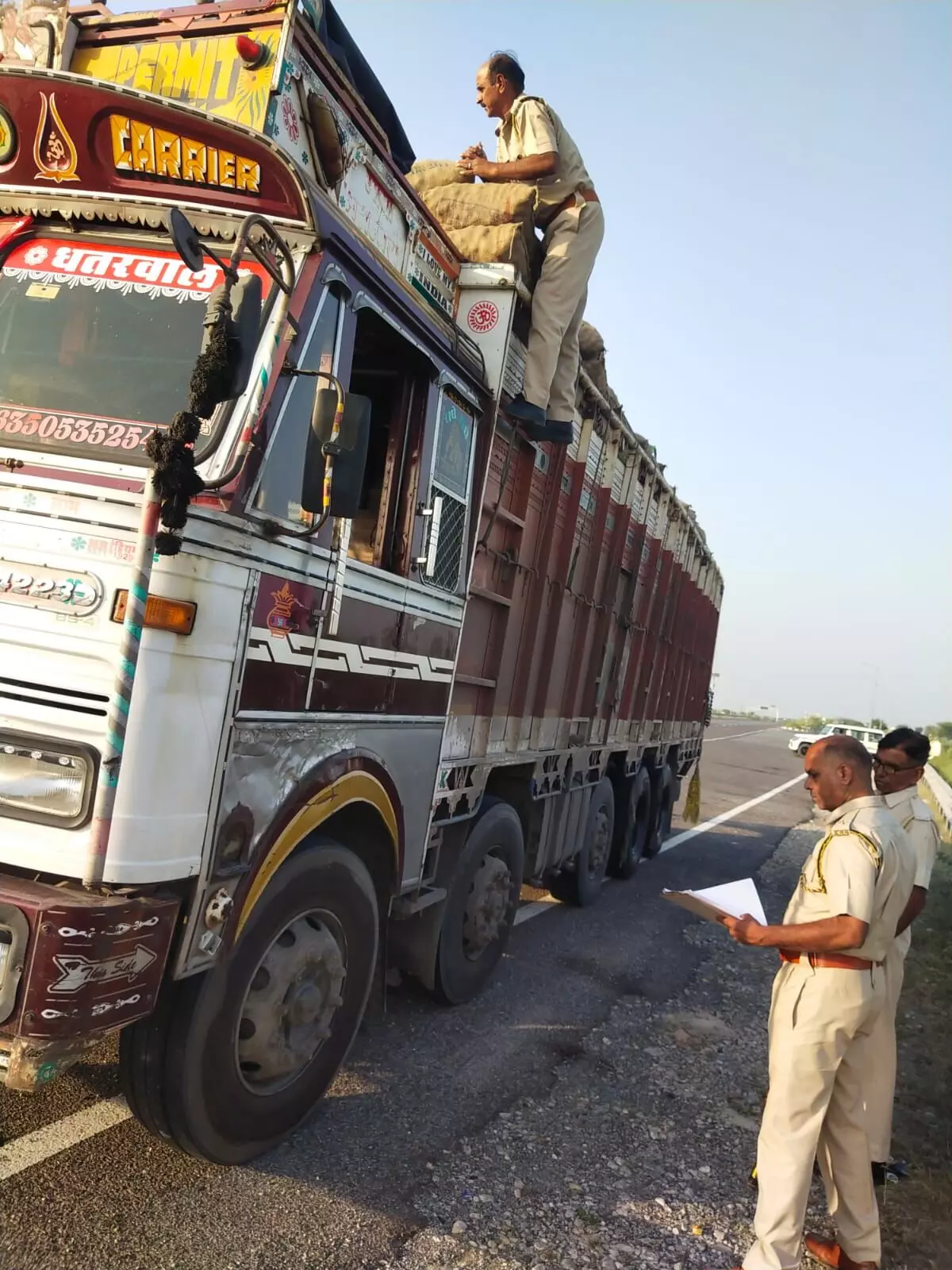 आबकारी विभाग का विशेष अभियान-प्रदेश में गश्त, नाकाबंदी, रेड