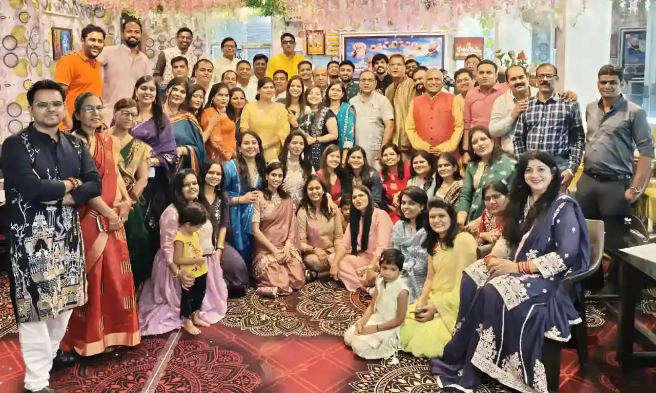 प्रोफेशनल लाइफ के साथ सामाजिक और पारिवारिक बंधन को मजबूत करने की पहल