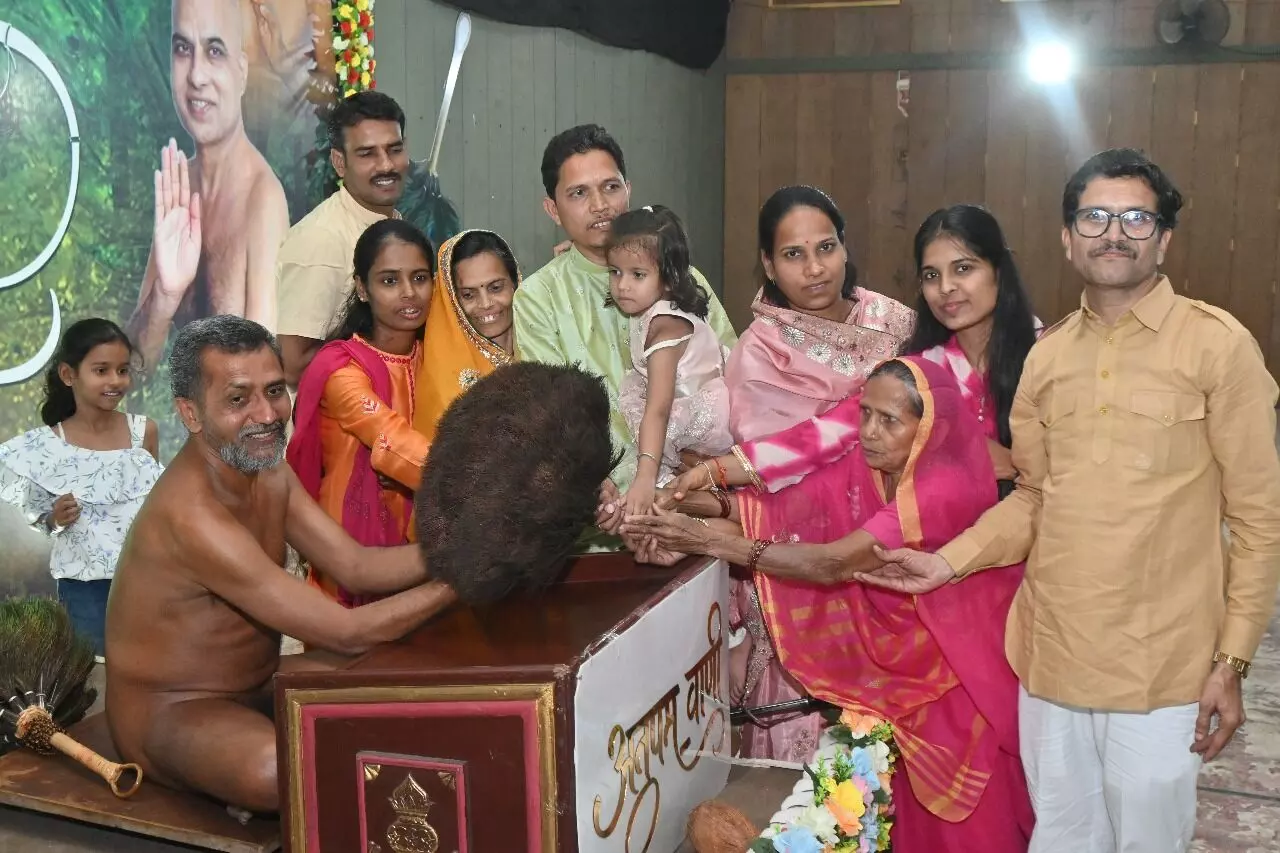 श्री महावीर दिगम्बर जैन सेवा समिति ने मुनि अनुपम सागर को वात्सल्य दिवाकर की पदवी से अलंकृत किया