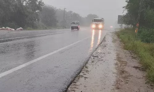 सवाईपुर क्षेत्र में 10 घंटे से जारी बारिश का दौरा, चारा व कुट्टी भीगी तो रबी की फसल में होगा फायदा