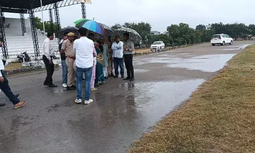 जिला कलक्टर एवं जनप्रतिनिधियों ने स्वदेशी मेला स्थल का किया निरीक्षण