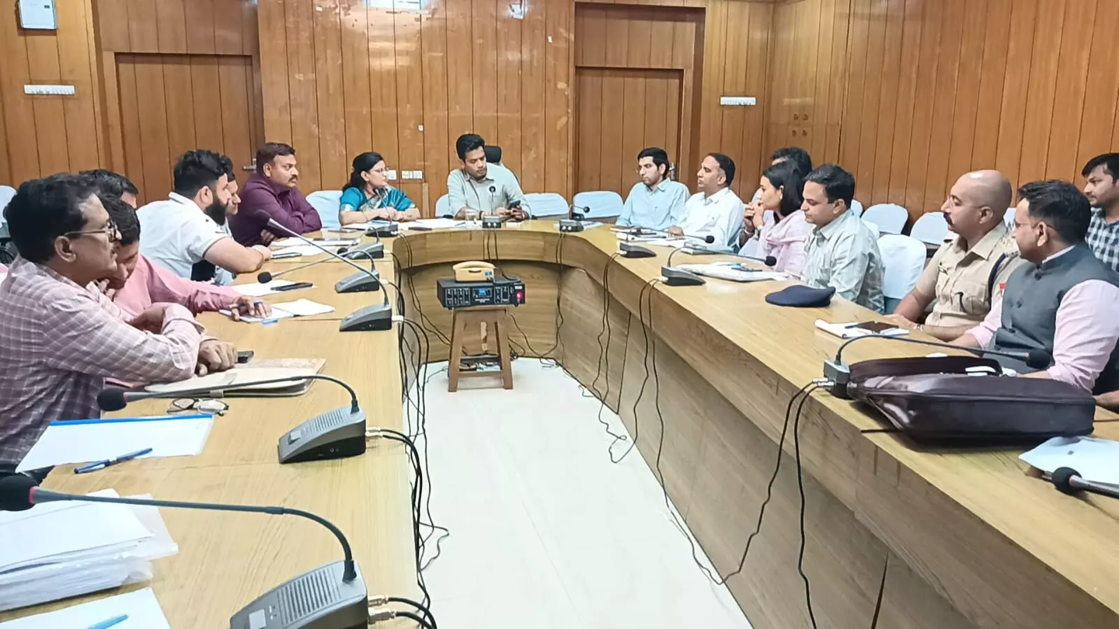 राष्ट्रीय स्वदेशी महोत्सव 2025 की तैयारियों को लेकर समीक्षा बैठक आयोजित