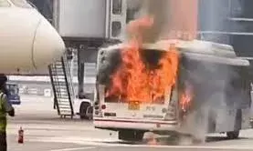 दिल्ली एयरपोर्ट पर एयर इंडिया की बस में अचानक लगी आग, मचा अफरा-तफरी