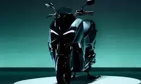 कमाल का मैक्सी इलेक्ट्रिक स्कूटर, मिलेंगे 7-इंच TFT डिस्प्ले, 150km की रेंज