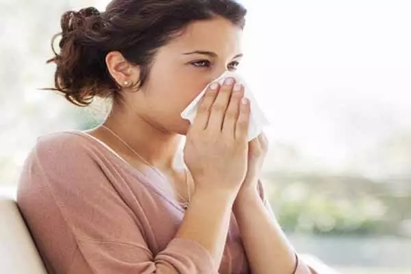 बदलते मौसम में बढ़ी स्वास्थ्य समस्याएं, आयुर्वेदिक उपाय अपनाना जरूरी