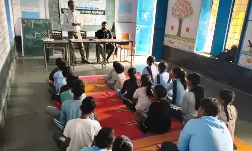 स्वच्छता और स्वास्थ्य संरक्षण पर छात्राओं को दी गई महत्वपूर्ण जानकारी