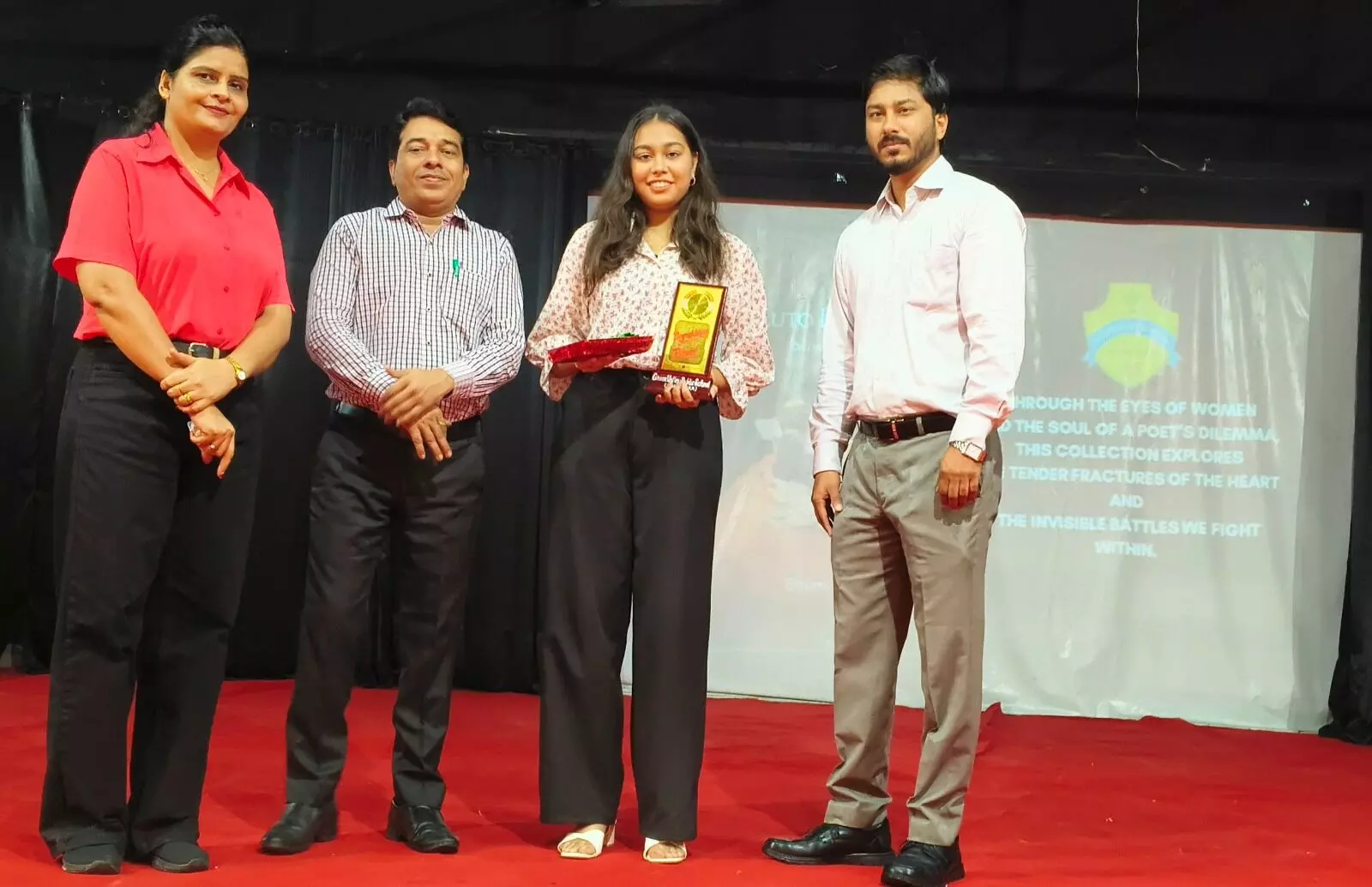 ग्रीनवैली विद्यालय में आज हुआ विशेष साहित्यिक सम्मान का आयोजन