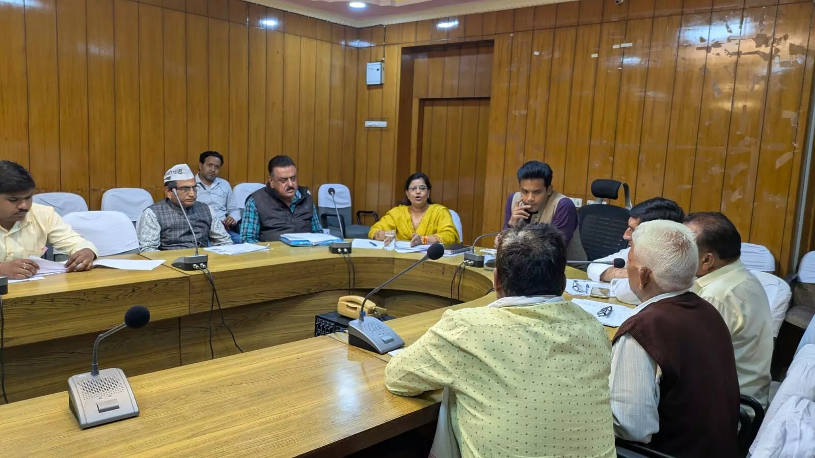 एसआईआर को लेकर राजनैतिक दलों के प्रतिनिधियों के साथ बैठक