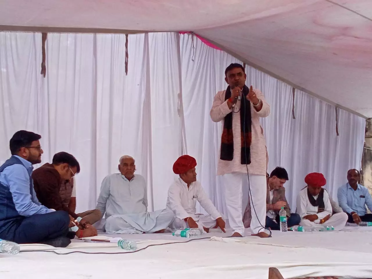 आसींद में खारी बांध जल वितरण कमेटी की हुई बैठक