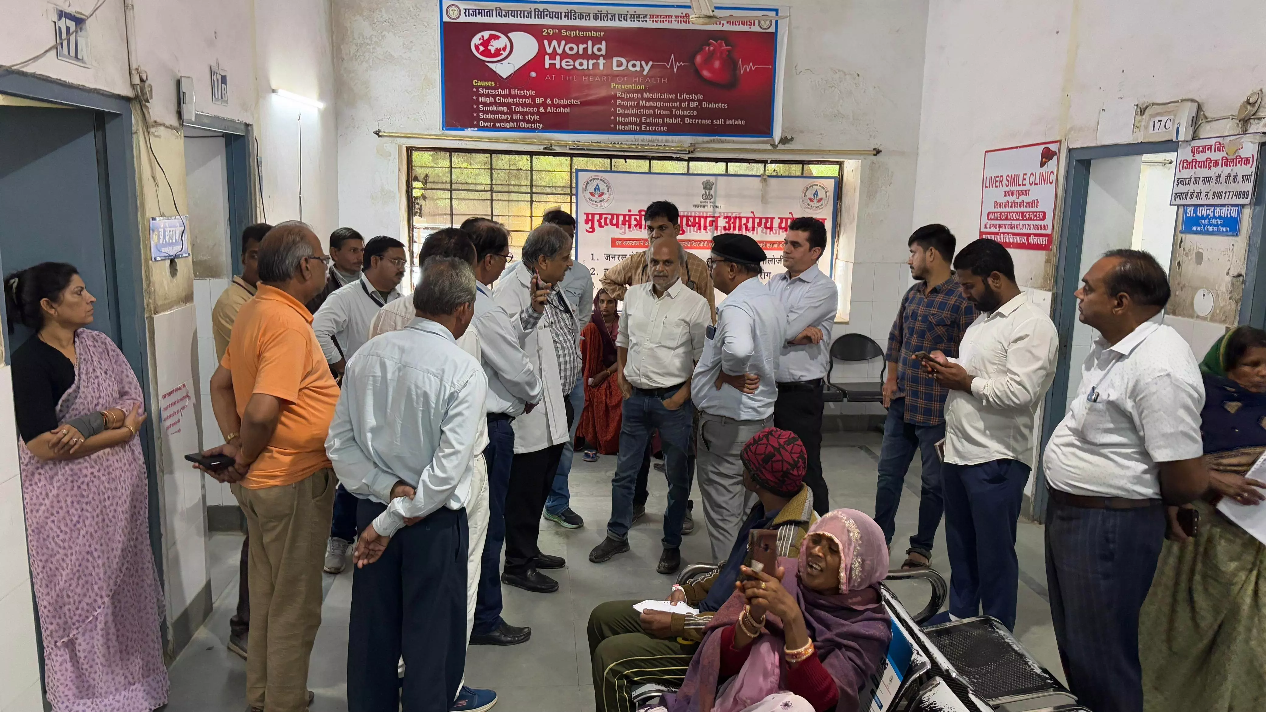 विधायक कोठारी ने किया एमजी हॉस्पिटल का औचक निरीक्षण