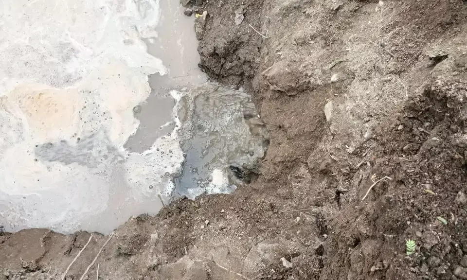 पाइप लाइन टूटने से एक बार फिर पेयजल सप्लाई डगमगाई