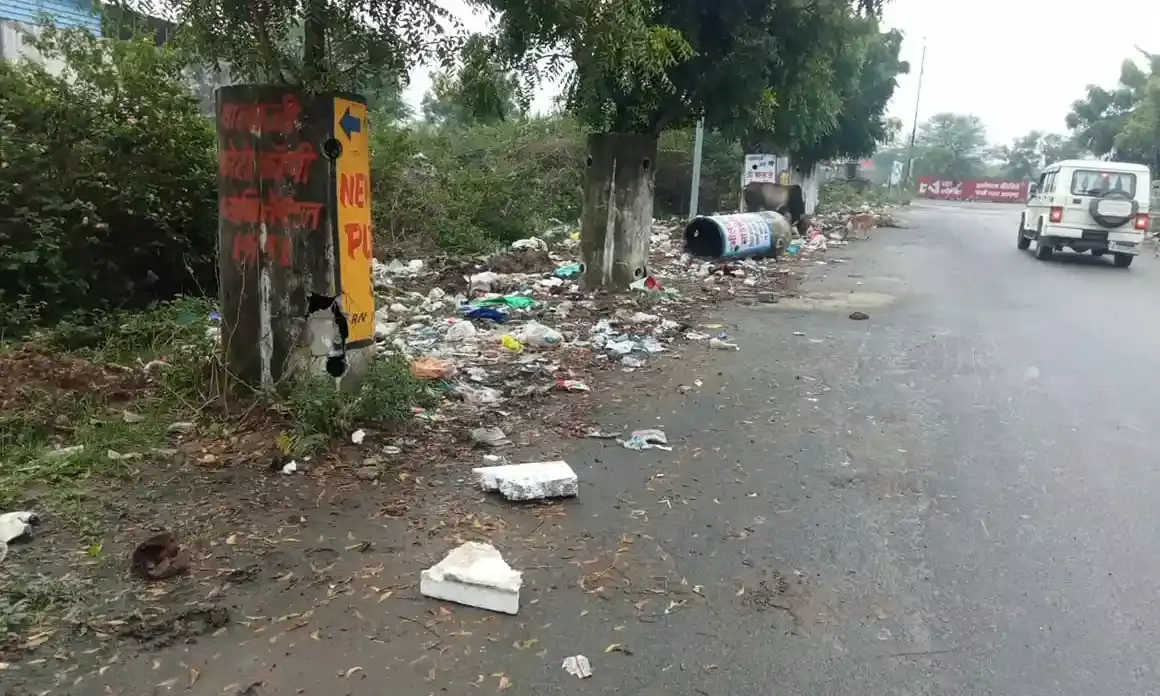 डंपिंग यार्ड बना नेहरू विहार! दूषित माहौल में जीने को मजबूर जनता: समाजसेवी शर्मा ने उठाई आवाज