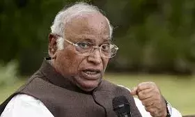 देश की कानून-व्यवस्था की दिक्कतों के लिए भाजपा-आरएसएस जिम्मेदार: मल्लिकार्जुन खरगे