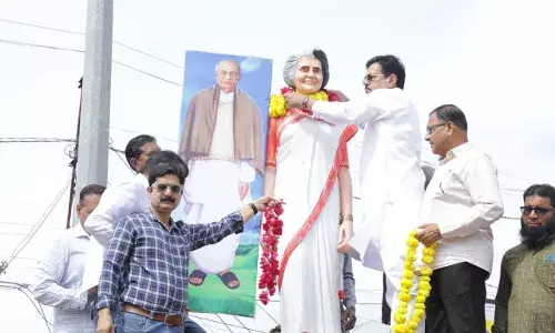 गांधी की पुण्यतिथि एवं पटेल की जयंती पर कांग्रेसजनों ने दोनों को याद कर किया नमन गांधी की पुण्यतिथि एवं पटेल की जयंती पर कांग्रेसजनों ने दोनों को याद कर किया नमन