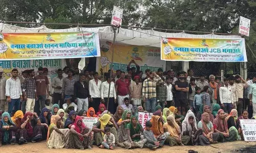 चांदगढ़ बनास बचाओ आंदोलन - पांचवें दिन महिलाएं भी उतारी अनिश्चितकालीन धरना में