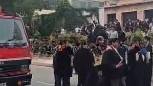 राजस्थान हाईकोर्ट को मिली बम से उड़ाने की धमकी, आनन-फानन में परिसर को कराया खाली राजस्थान हाईकोर्ट को मिली बम से उड़ाने की धमकी, आनन-फानन में परिसर को कराया खाली