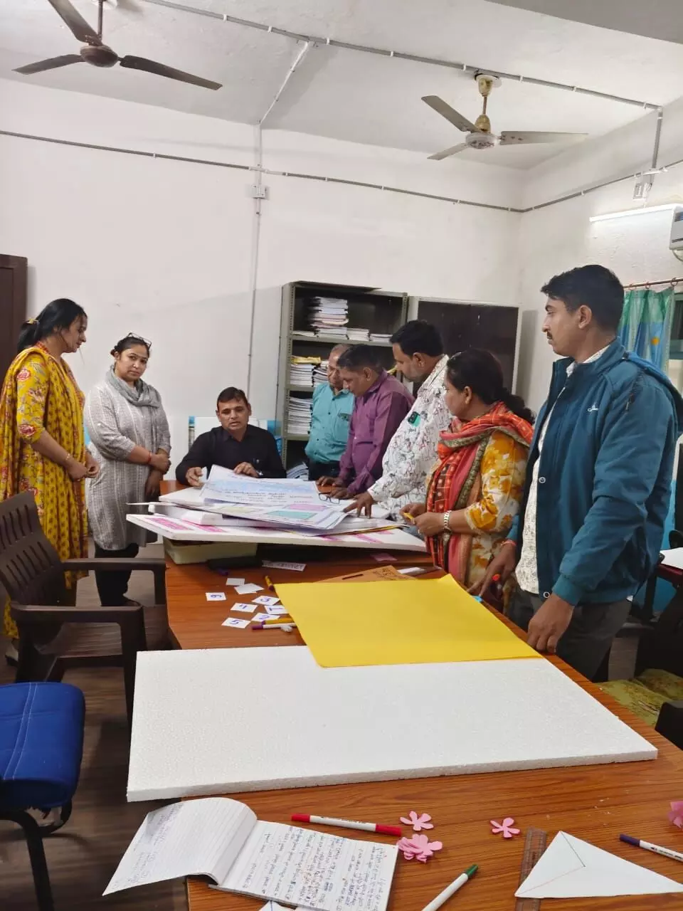 चित्तौड़गढ़ में बहुभाषी शिक्षण हेतु सामग्री निर्माण कार्यशाला आयोजित चित्तौड़गढ़ में बहुभाषी शिक्षण हेतु सामग्री निर्माण कार्यशाला आयोजित