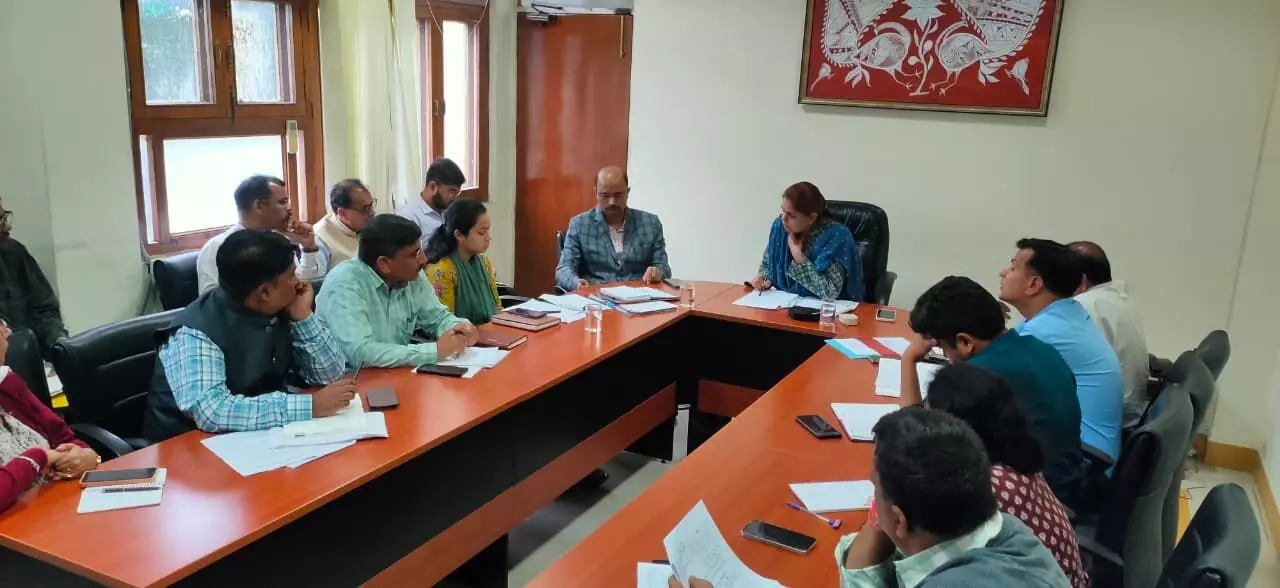 भगवान बिरसा मुंडा के बलिदान को याद करेगा राजस्थान,1 से 15 नवम्बर तक होंगे विविध कार्यक्रम,संभागीय आयुक्त ने ली तैयारी बैठक भगवान बिरसा मुंडा के बलिदान को याद करेगा राजस्थान,1 से 15 नवम्बर तक होंगे विविध कार्यक्रम,संभागीय आयुक्त ने ली तैयारी बैठक