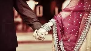 लड़की के पिता और दूल्हे की मां में हुआ प्यार, सगाई से पहले दोनों हुए फरार लड़की के पिता और दूल्हे की मां में हुआ प्यार, सगाई से पहले दोनों हुए फरार