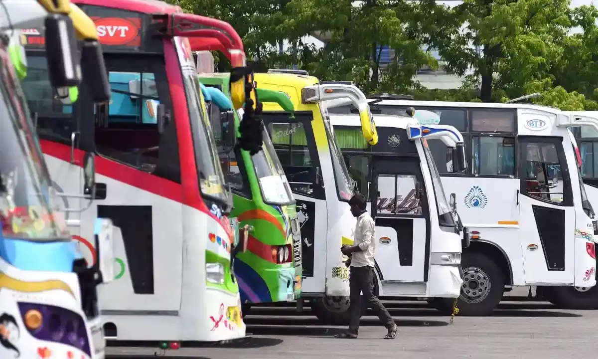 राज्य में स्लीपर कोच बसों की हड़ताल जारी, शाहपुरा में निजी बसों का संचालन सामान्य