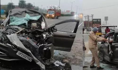 सड़क हादसा,   दो कपड़ा व्यापारियों की मौत, दो गंभीर घायल