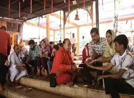 पुष्कर मेले में घोड़ों ने जमाए ठुमके, विदेशी सैलानियों ने खेली कबड्डी, सरोवर में लगा श्रद्धा का मेला पुष्कर मेले में घोड़ों ने जमाए ठुमके, विदेशी सैलानियों ने खेली कबड्डी, सरोवर में लगा श्रद्धा का मेला