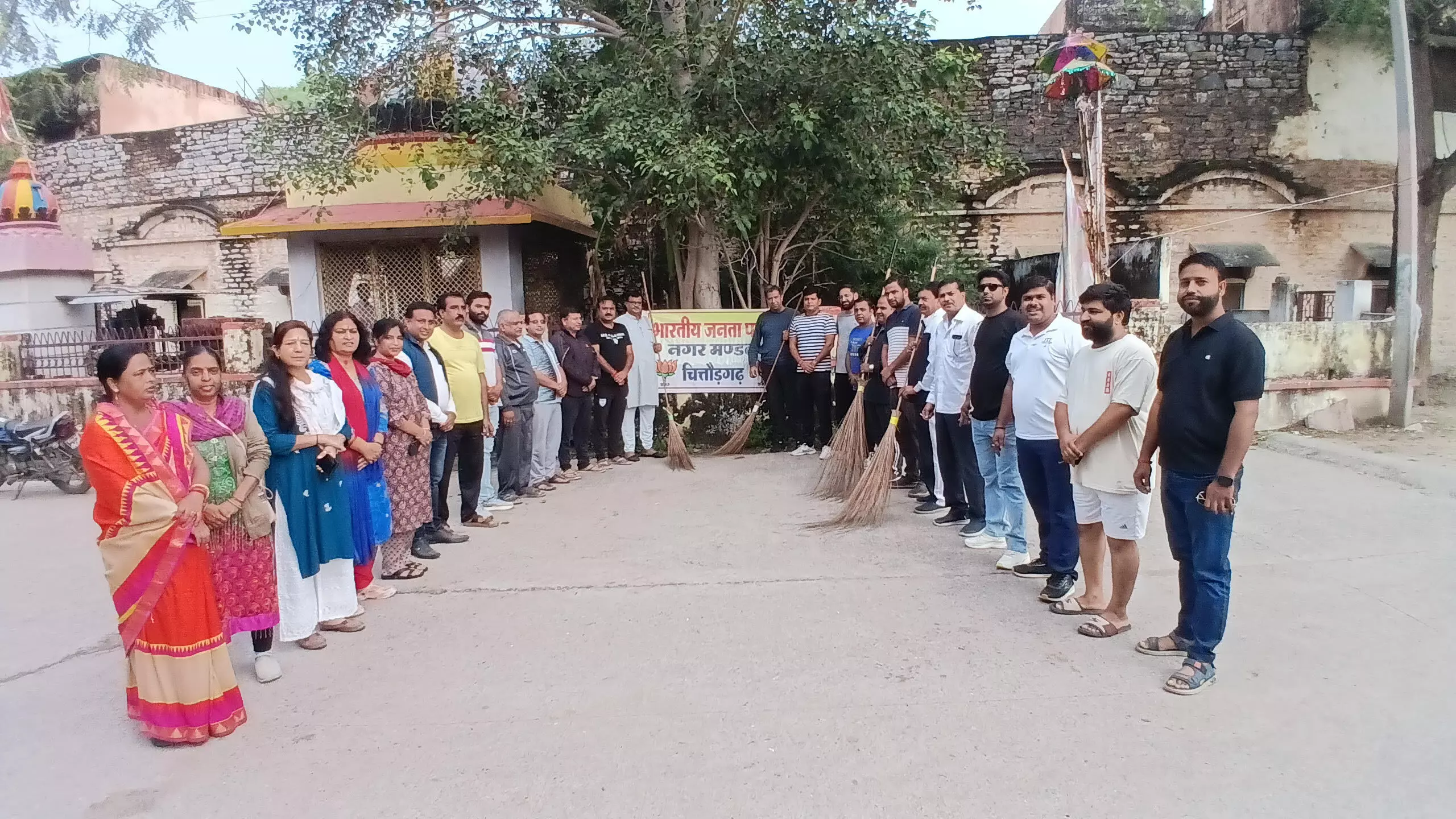 सांसद सी.पी. जोशी के जन्मदिवस पर जिलेभर में हुआ सेवा कार्यों का आगाज़ सांसद सी.पी. जोशी के जन्मदिवस पर जिलेभर में हुआ सेवा कार्यों का आगाज़