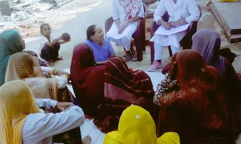 टीबी रोकथाम को लेकर रामपुरा बस्ती में मासिक बैठक, महिलाओं को दी गई जागरूकता टीबी रोकथाम को लेकर रामपुरा बस्ती में मासिक बैठक, महिलाओं को दी गई जागरूकता