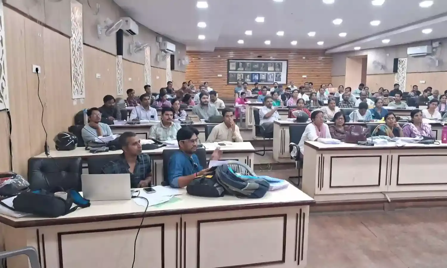 उदयपुर में मतदाता सूची पुनरीक्षण के तहत बीएलओ घर-घर करेंगे सर्वे शुरू