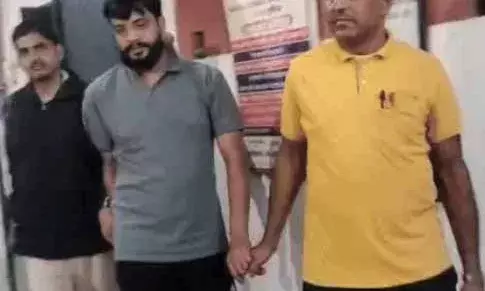 मोबाइल चोरी कर भागा था महाराष्ट्र, चित्तौड़गढ़ GRP ने पकड़ा, भीलवाड़ा जिले का निवासी है आरोपी मोबाइल चोरी कर भागा था महाराष्ट्र, चित्तौड़गढ़ GRP ने पकड़ा, भीलवाड़ा जिले का निवासी है आरोपी