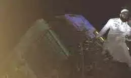 इंदौर  में दर्दनाक बस हादसा, खाई में गिरने से दो महिलाओं की मौत, 30 यात्री सुरक्षित, रेस्क्यू जारी