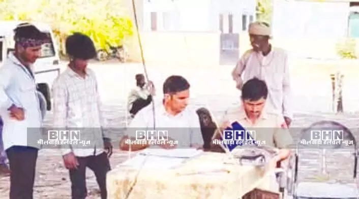 काका-भतीजे झगड़े, बचाव में आये दादा की कुल्हाड़ी मारकर हत्या, हमलावर फरार काका-भतीजे झगड़े, बचाव में आये दादा की कुल्हाड़ी मारकर हत्या, हमलावर फरार