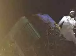 इंदौर में दर्दनाक बस हादसा, खाई में गिरने से दो महिलाओं की मौत, 30 यात्री सुरक्षित, रेस्क्यू जारी इंदौर में दर्दनाक बस हादसा, खाई में गिरने से दो महिलाओं की मौत, 30 यात्री सुरक्षित, रेस्क्यू जारी