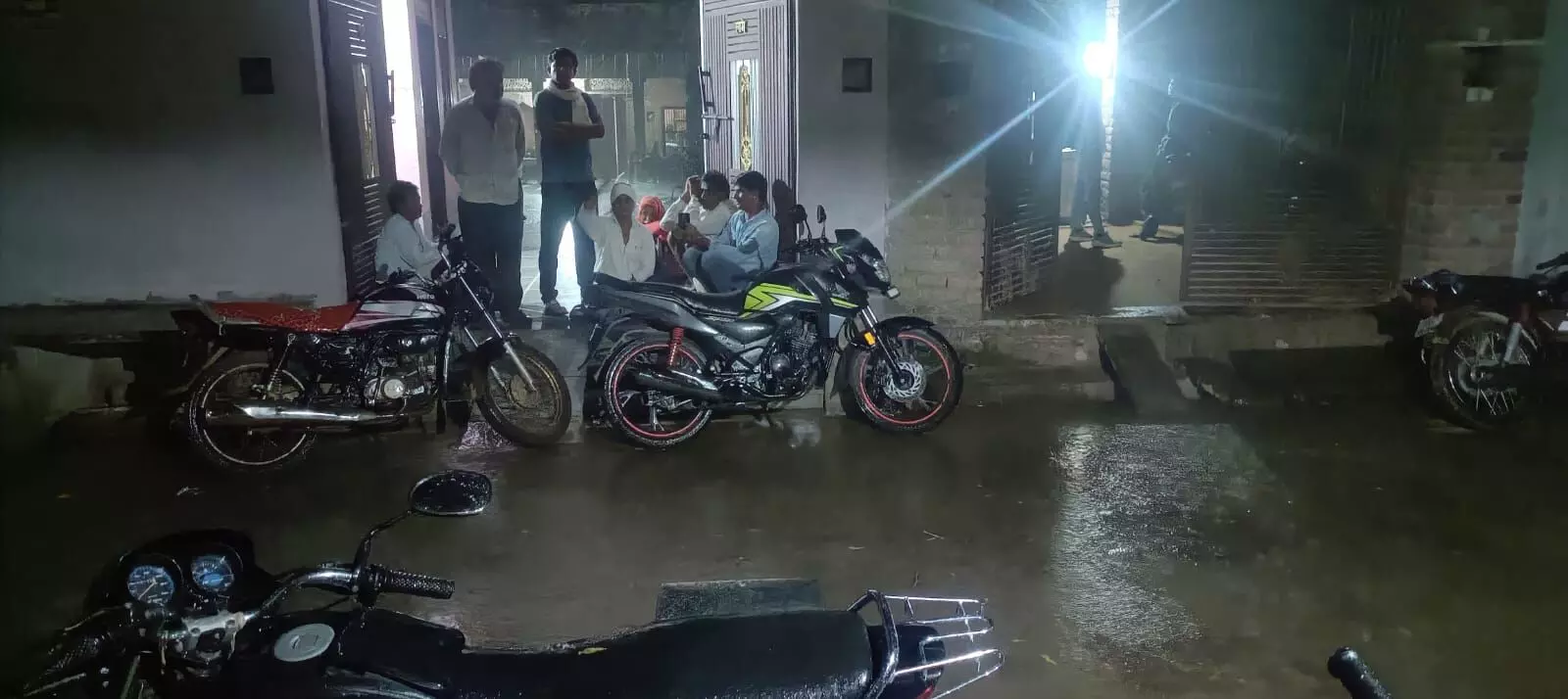 सवाईपुर क्षेत्र में बदला मौसम का मिजाज, तेज गर्जना के साथ झमाझम बारिश