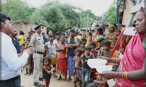 “भीलवाड़ा में मतदाता सूची पुनरीक्षण शुरू: बीएलओ घर-घर जाकर भरवाएंगे गणना प्रपत्र” “भीलवाड़ा में मतदाता सूची पुनरीक्षण शुरू: बीएलओ घर-घर जाकर भरवाएंगे गणना प्रपत्र”