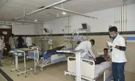 बारूद के धमाके से मचा हड़कंप, शादी से पहले हादसा — 14 लोग झुलसे बारूद के धमाके से मचा हड़कंप, शादी से पहले हादसा — 14 लोग झुलसे