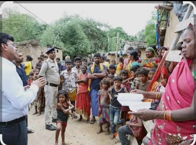“भीलवाड़ा में मतदाता सूची पुनरीक्षण शुरू: बीएलओ घर-घर जाकर भरवाएंगे गणना प्रपत्र” “भीलवाड़ा में मतदाता सूची पुनरीक्षण शुरू: बीएलओ घर-घर जाकर भरवाएंगे गणना प्रपत्र”