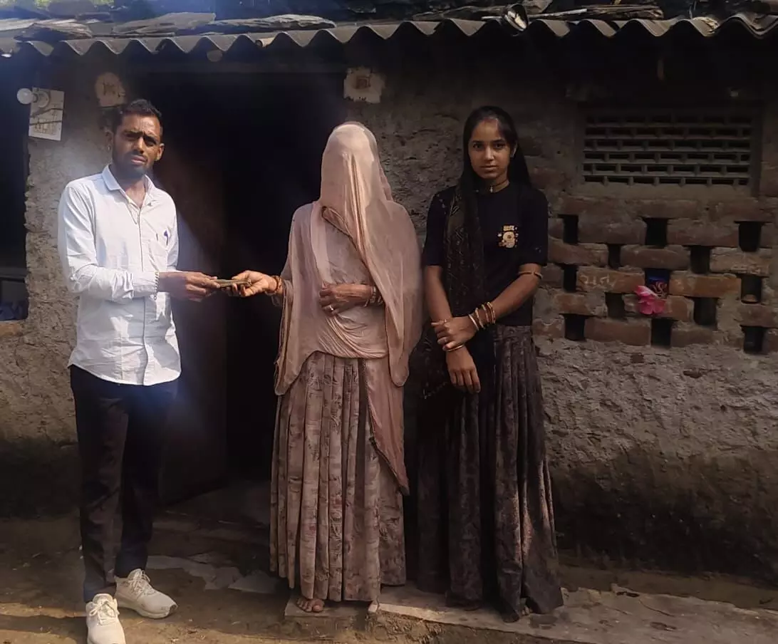 मृतक परिवार को दिलाई आर्थिक सहायता मृतक परिवार को दिलाई आर्थिक सहायता