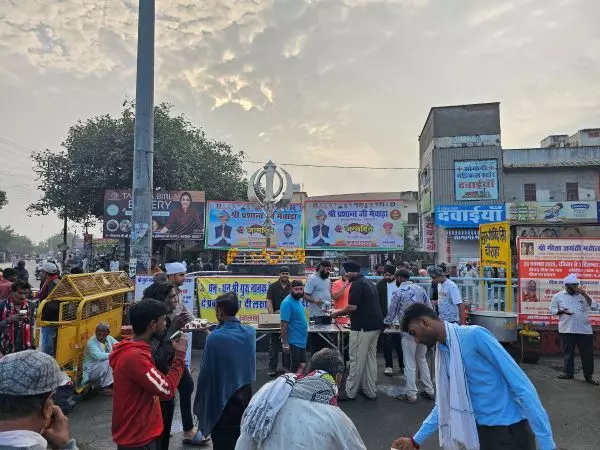 खालसा सेवा संस्थान ने गुरु नानक देव के प्रकाश उत्सव पर किया सेवा कार्य