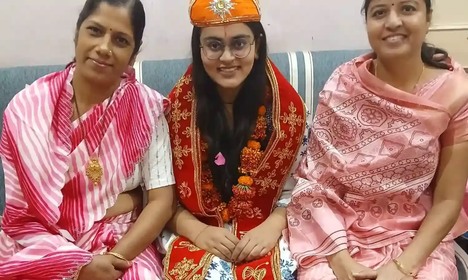 माहेश्वरी महिला मंडल ने सीए बनने पर गरिमा का किया स्वागत