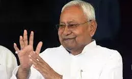 पहले फेज में रिकॉर्ड 64.4% वोटिंग, नीतीश कुमार की स्थिति मजबूत, सियासी चुनौती भी बनी हुई