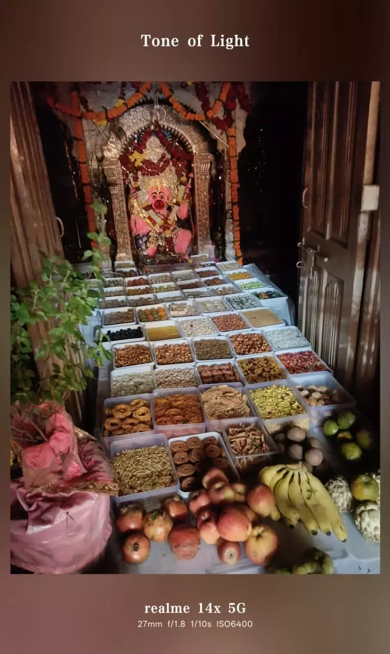 डांग मंदिर में सवा लाख दीपों से दीपदान, हनुमान जी को लगाया छप्पन भोग