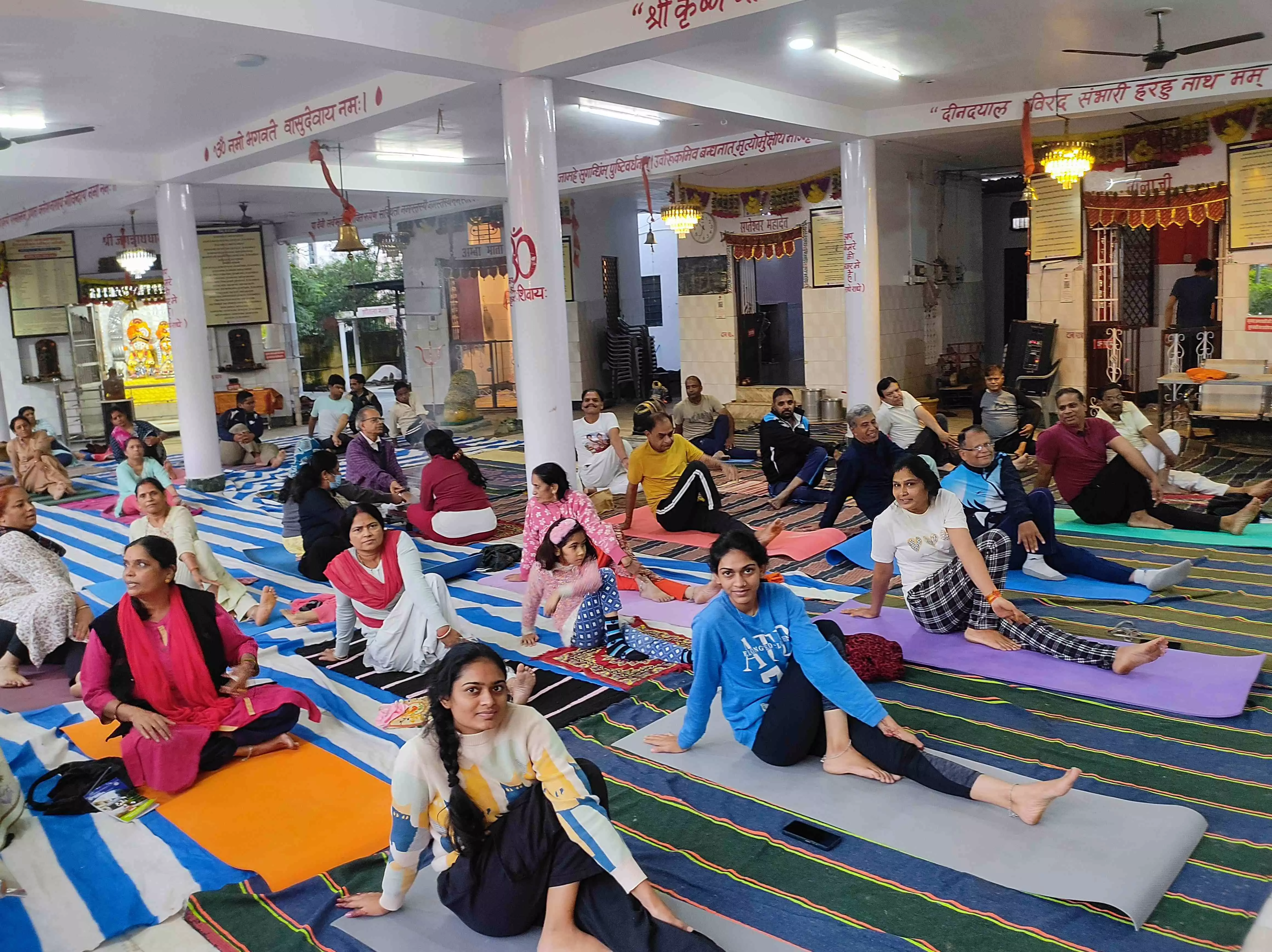 पावर योगा से करें दिन की शुरुआत, शिविर में पूर्बिया सम्मानित