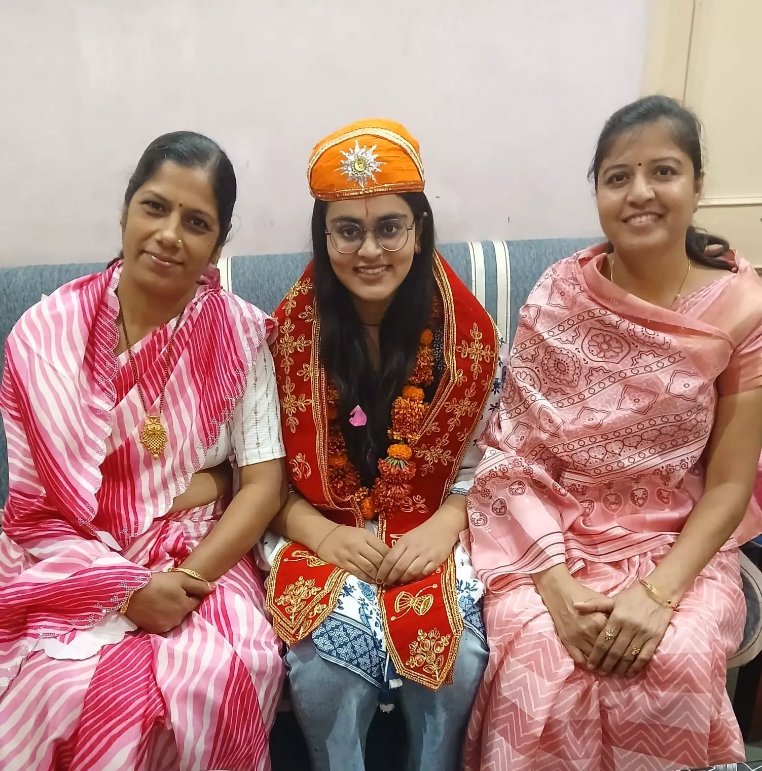 माहेश्वरी महिला मंडल ने सीए बनने पर गरिमा का किया स्वागत