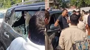 बिहार में दोपहर 1 बजे तक 32.31 प्रतिशत वोटिंग ,सीपीएम प्रत्याशी सत्येंद्र यादव की गाड़ी पर हमला बिहार में दोपहर 1 बजे तक 32.31 प्रतिशत वोटिंग ,सीपीएम प्रत्याशी सत्येंद्र यादव की गाड़ी पर हमला